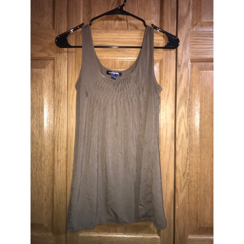 Tan Tank.